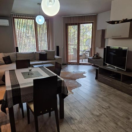 Апартамент Мегилукс Blagoevgrad Exteriör bild