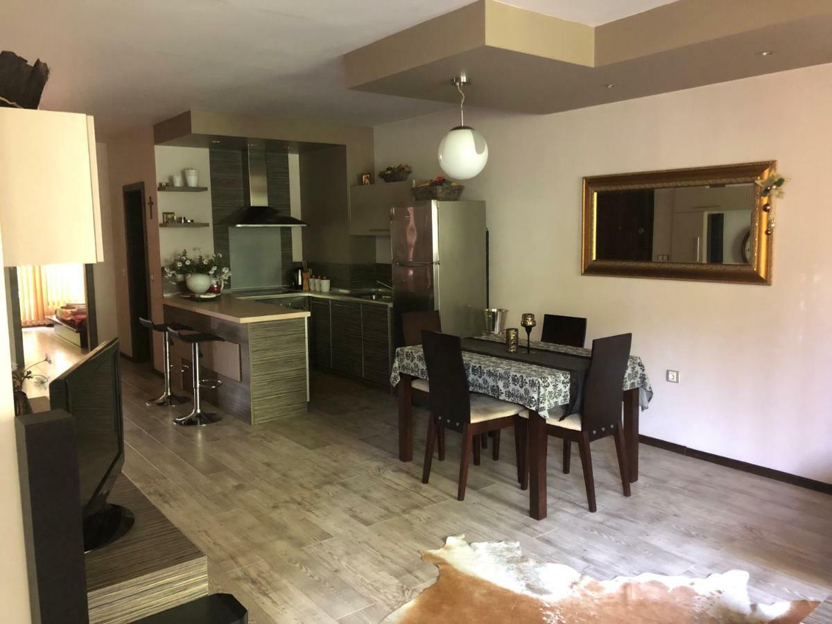 Апартамент Мегилукс Blagoevgrad Exteriör bild